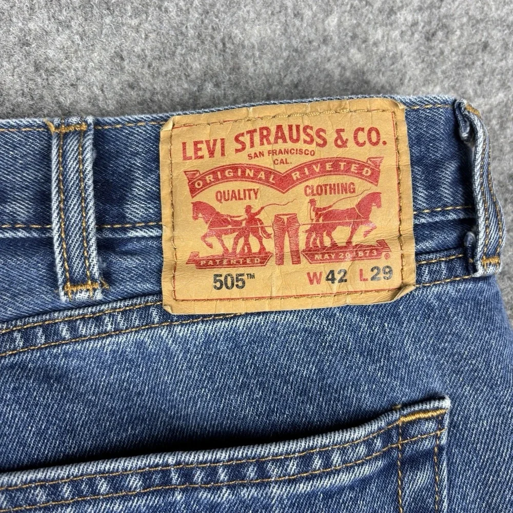 Levi's 505 Jeans Mens 42x29 Straight Leg Medium Wash Workwear Casual Blue Denim
